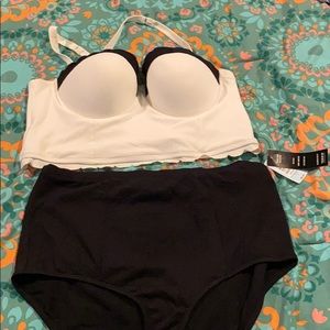 Black & white bikini!